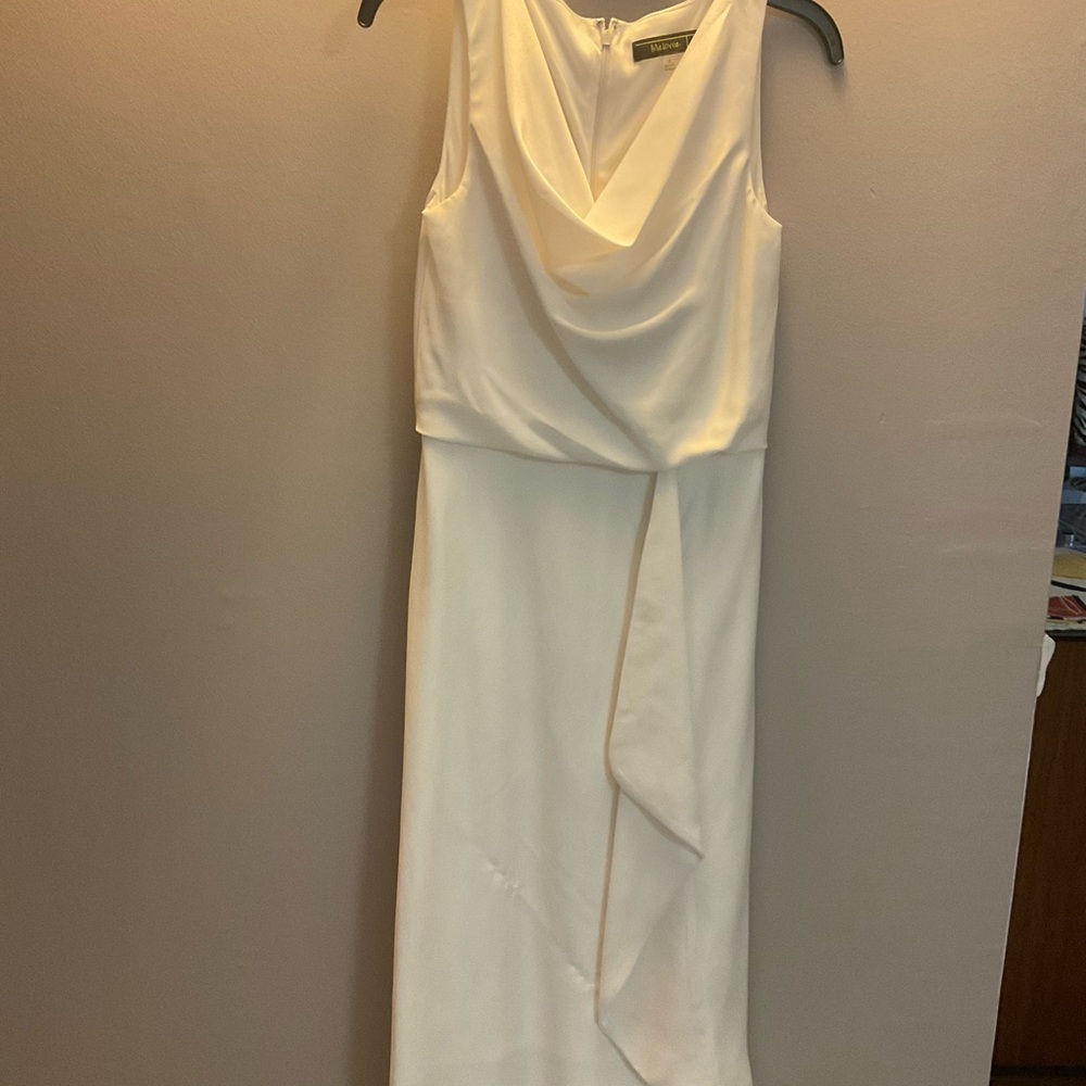 Sleeveless dress